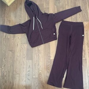 Vuori matching set! Never been worn! New without tags
